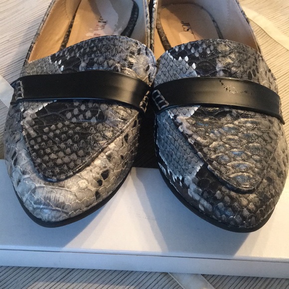 VEGAN Snakeskin Slip-on Loafers - Picture 3 of 8